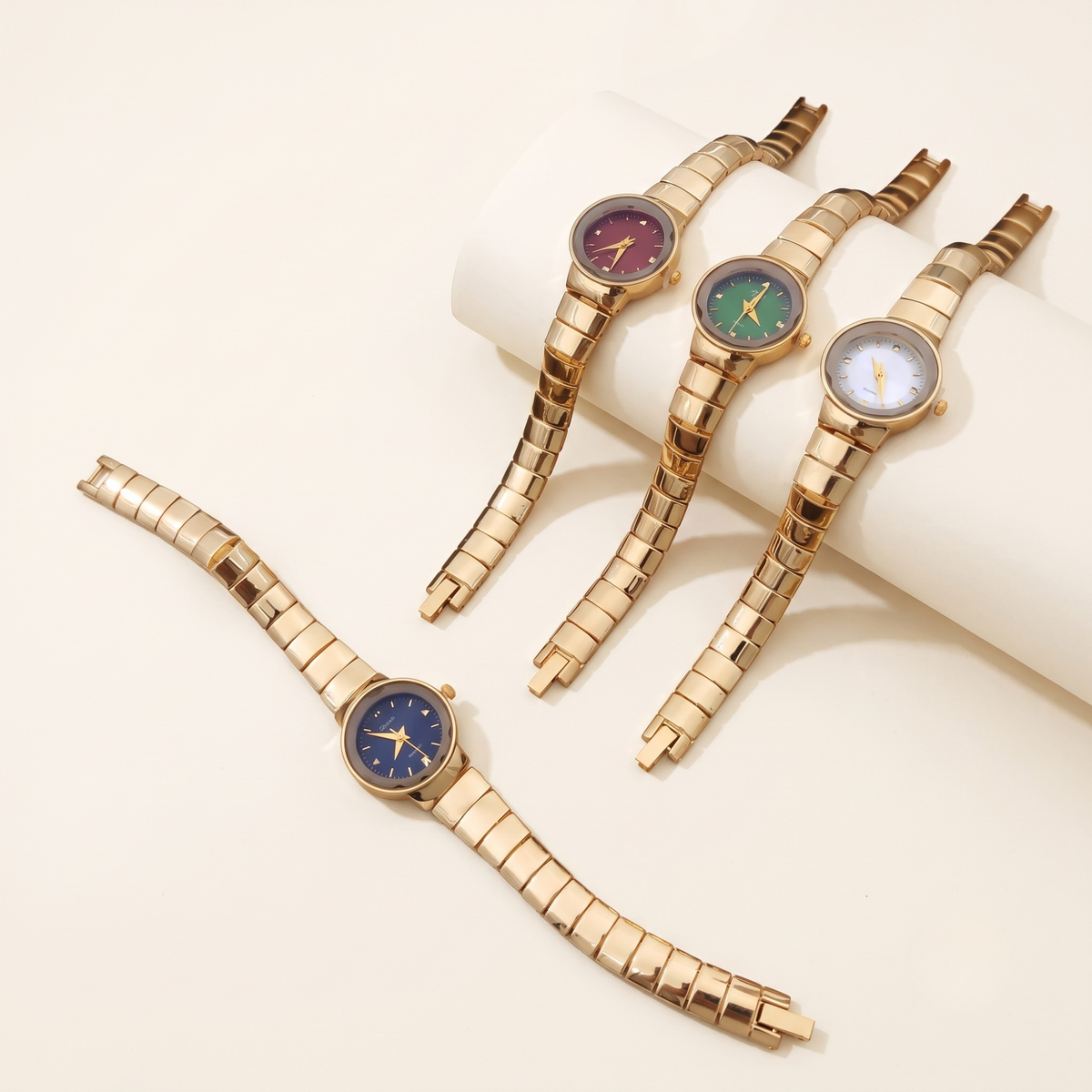 Aria Classic Link Women’s Watch