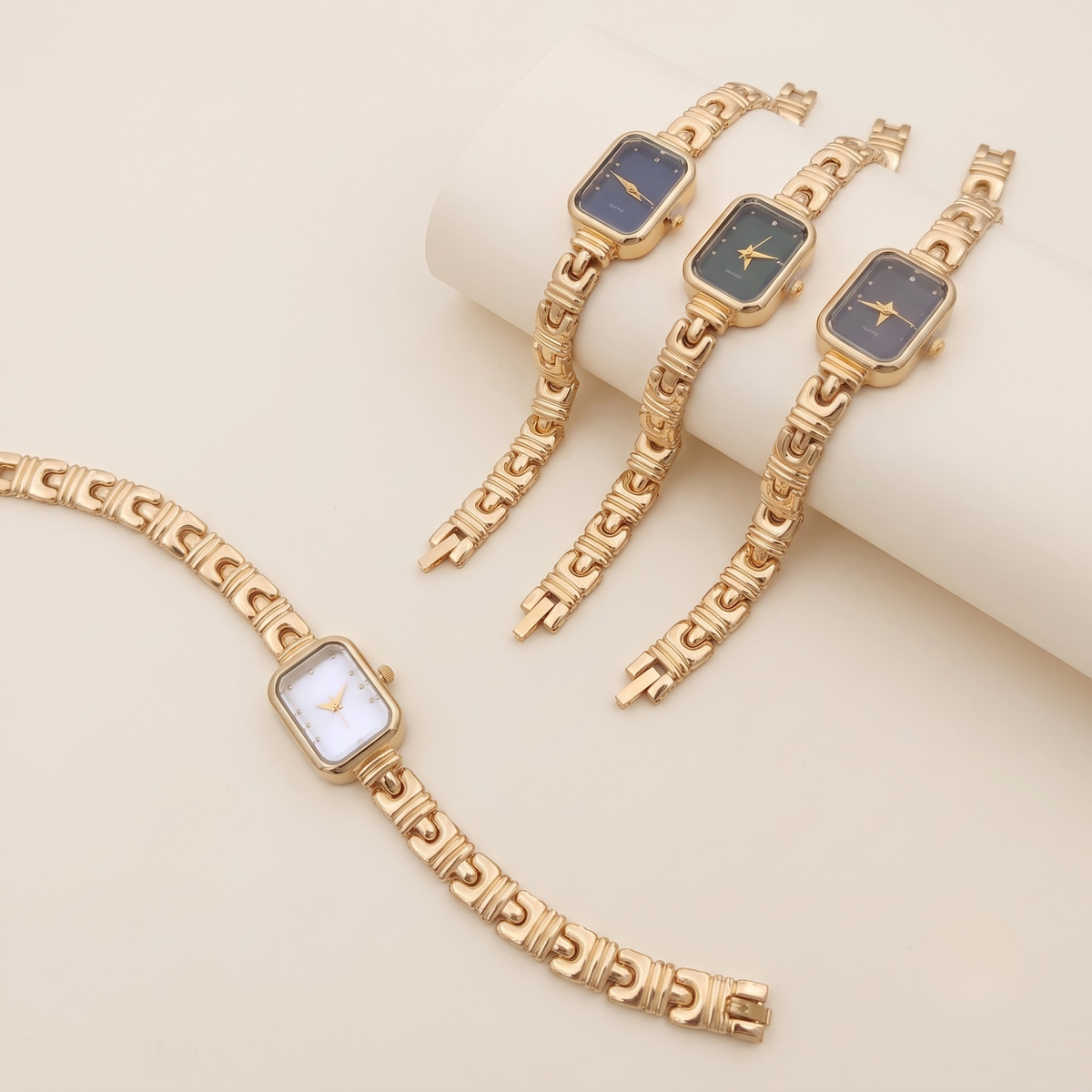 Elara Luxe Link Women’s Watch