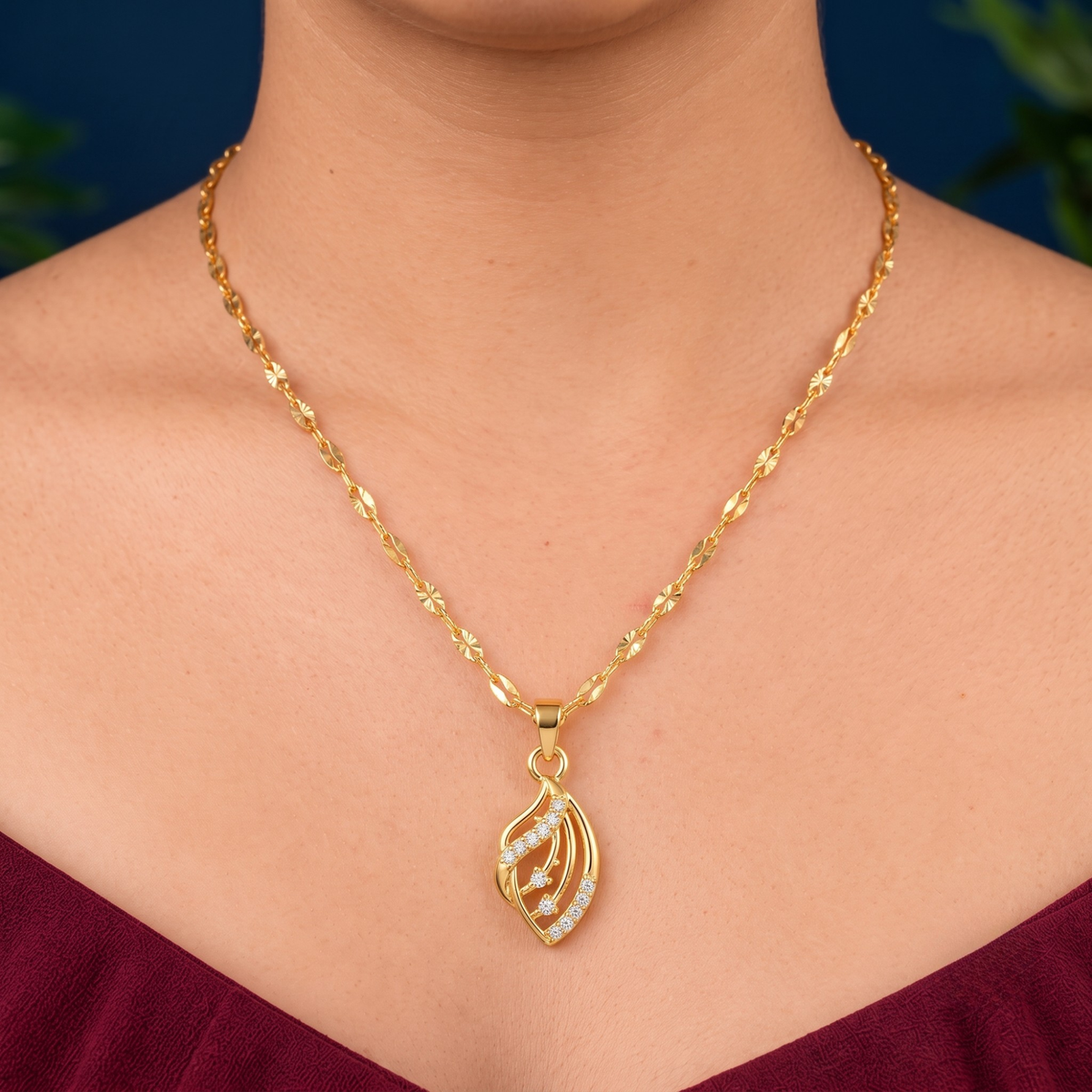 Gold Leaf Crystal Pendant Necklace for Women