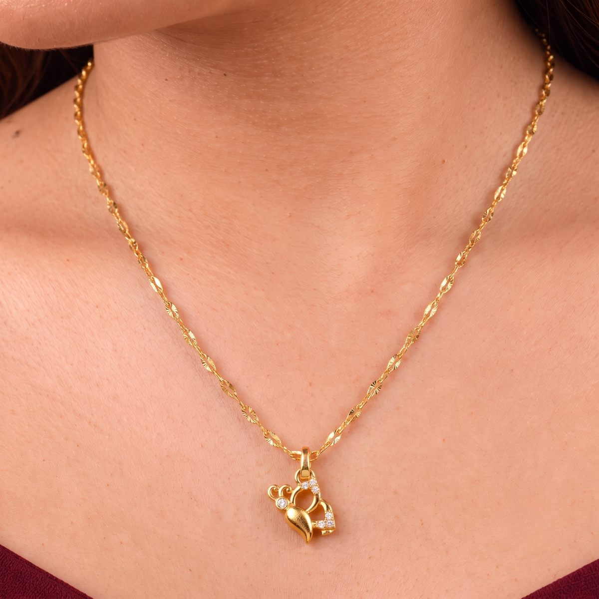 Elegant  Pendant Chain