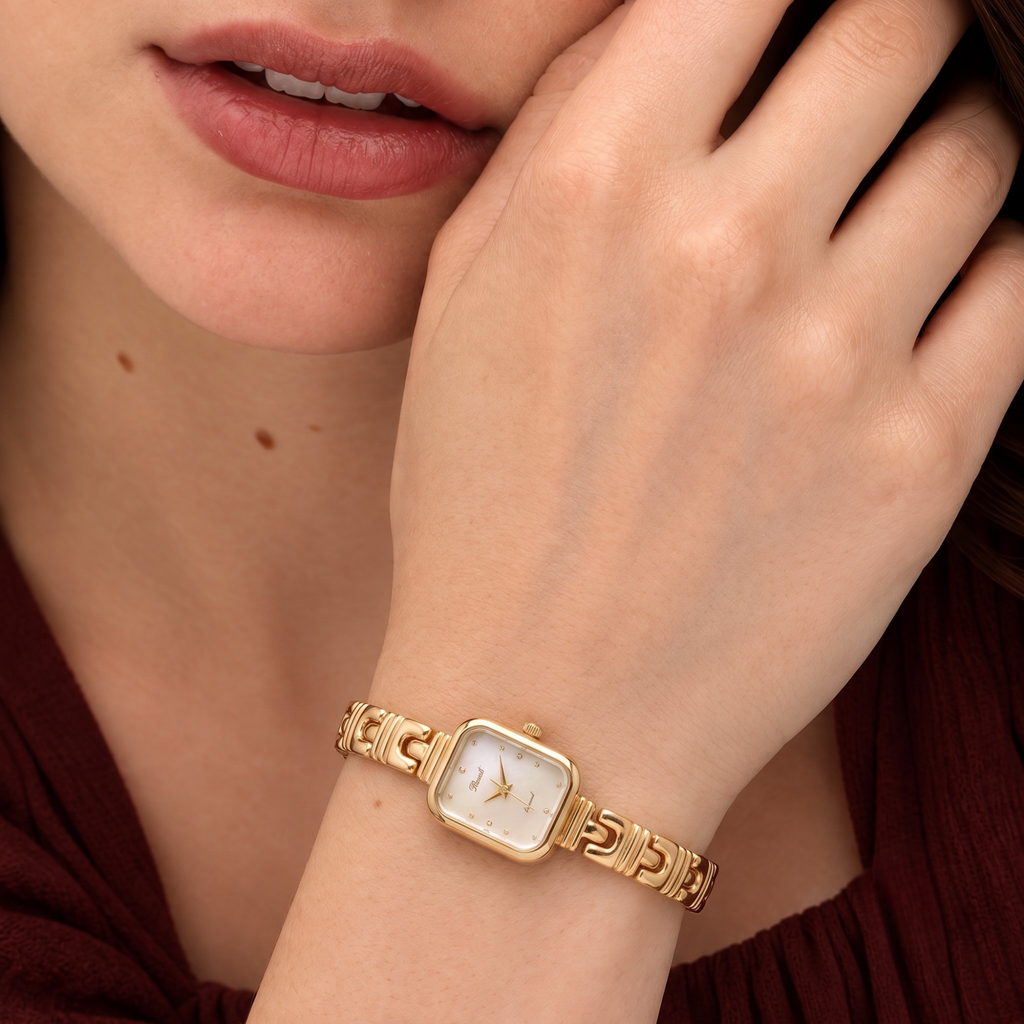 Elara Luxe Link Women’s Watch